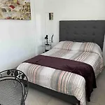 Alojamiento Completo, Con Una Excelente Ubicacion